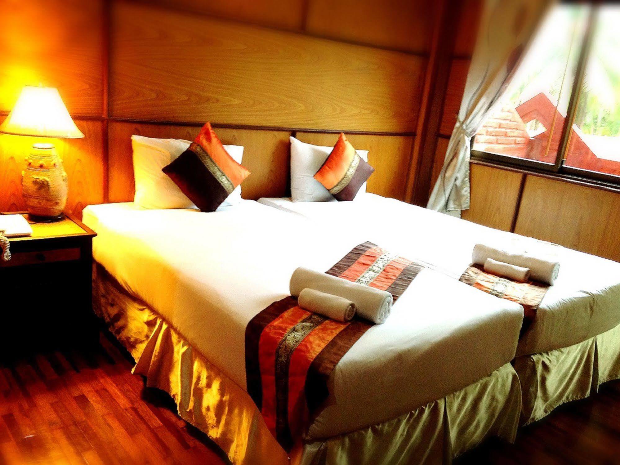 Jaroenrat Resort Samut Songkhram Eksteriør bilde