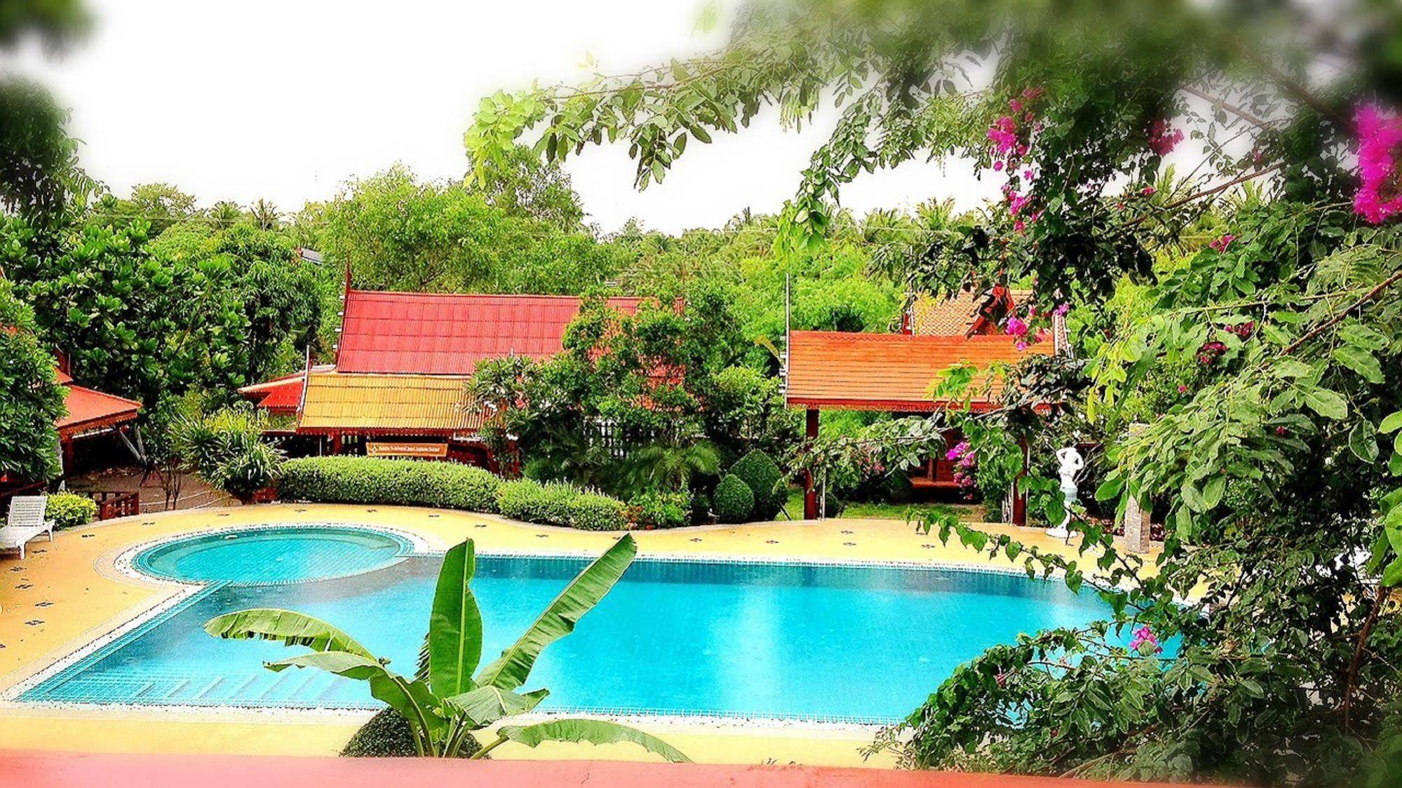 Jaroenrat Resort Samut Songkhram Eksteriør bilde